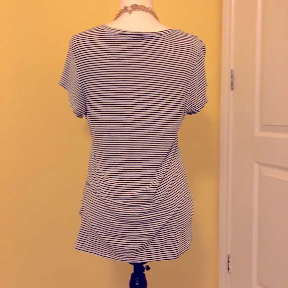 Navy stripped H&M short sleeve top size large - Picture 2 of 3